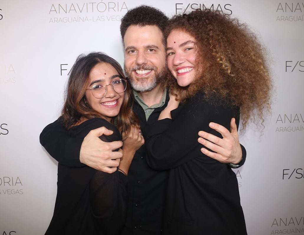 Ana Clara Caetano, Felipe Simas e Vitória Falcão (Foto: Reprodução / Instagram)