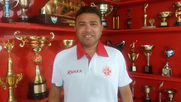 Souza diretor de futebol América-RN (Foto: Canindé Pereira/Divulgação)