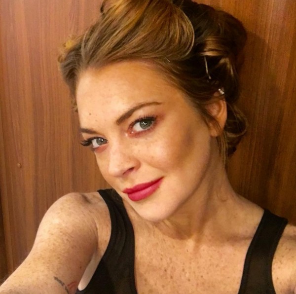 Lindsay Lohan em uma selfie recente publicada em seu Instagram (Foto: Reprodução/Instagram)