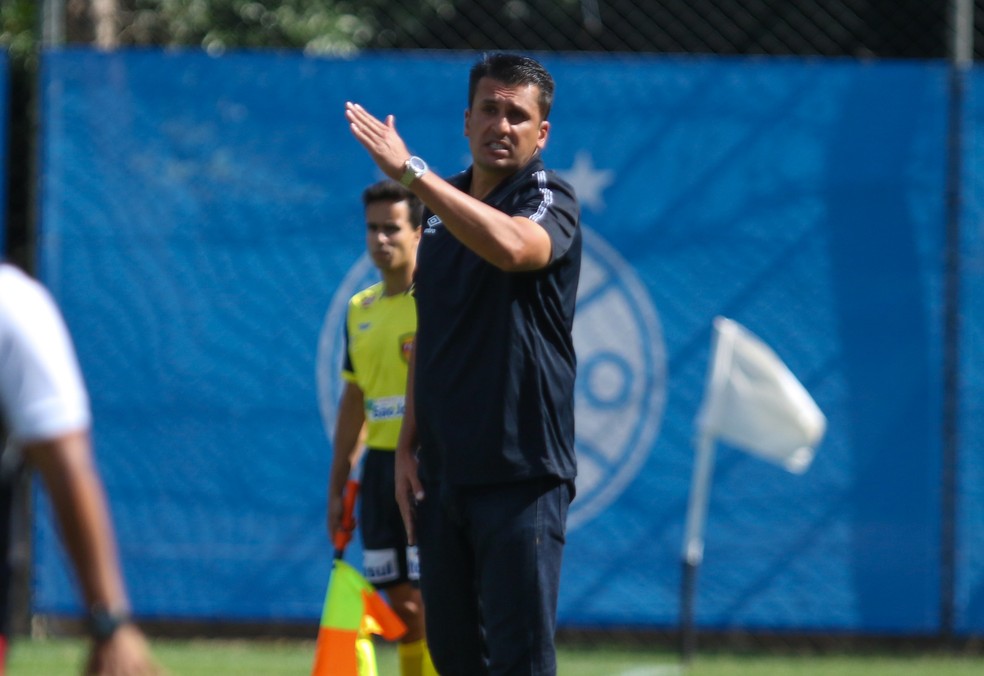 Grêmio demitiu o técnico Douglas Rodrigues após eliminação nas oitavas de final do Gauchão sub-20 — Foto: Rodrigo Fatturi/Grêmio