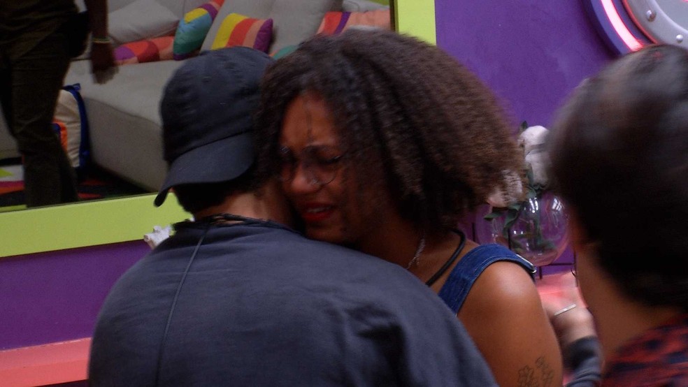 BBB 22: Jessilane abraa Pedro Scooby  Foto: Globo