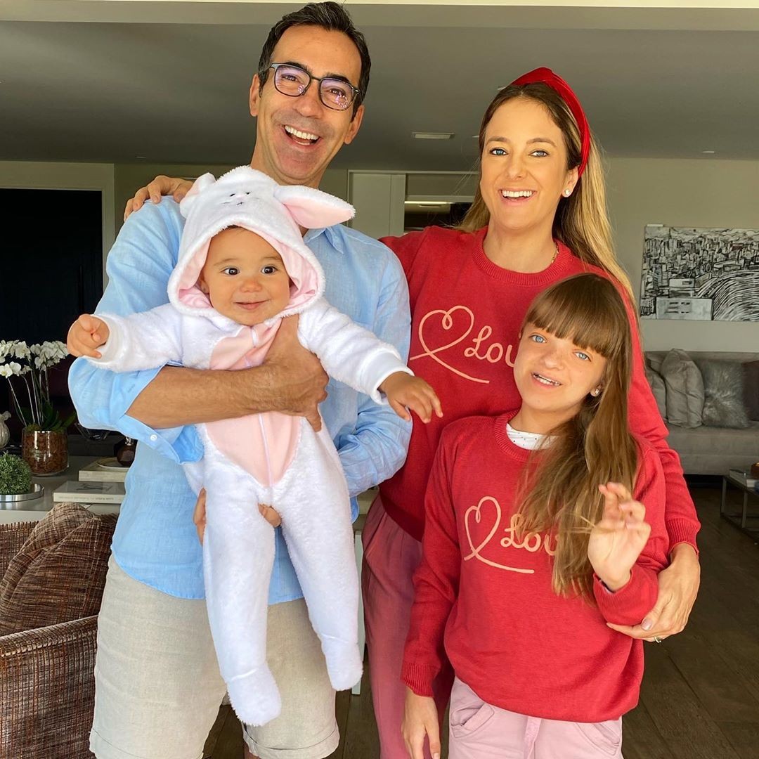 César Tralli e Ticiane Pinheiro com as filhas (Foto: Reprodução Instagram)