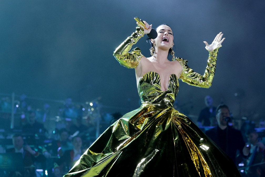 Katy Perry durante apresentação no show de coroação do Rei Charles III, em Londres, em 7 de maio de 2023 — Foto: Chris Jackson/Pool via Reuters