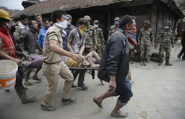 Terremoto atinge o Nepal (Foto: Agência EFE)