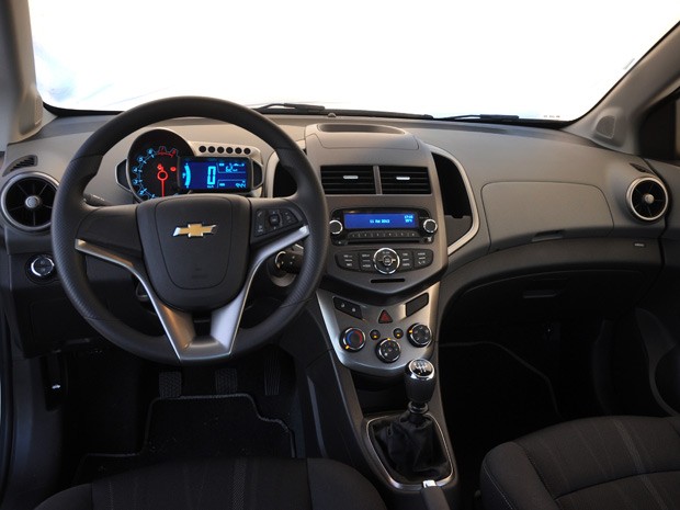 Preço de Chevrolet Sonic Sedan LTZ 1.6 (Aut) 2014: Tabela FIPE