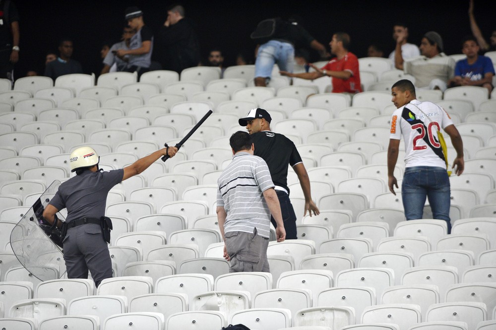 Corinthians contabiliza estragos provocados pela torcida do Vasco na arena e vai pedir ressarcimento