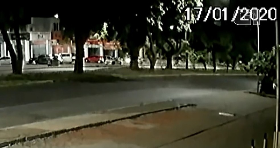 Video Apos Serem Esfaqueadas Garotas De Programa Fogem De Cliente Em Furia No Df Distrito Federal G1