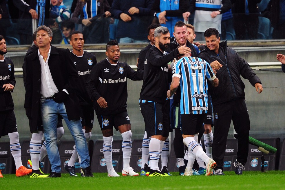 Renato ficou satisfeito com recuperação do bom futebol  (Foto: Wesley Santos/Agência PressDigital )