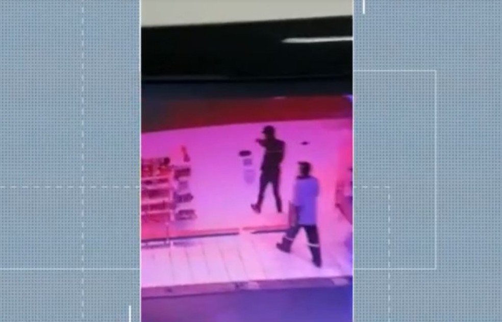 Dois postos de combustíveis são assaltados em menos de 24 horas, em Campina Grande — Foto: TV Paraíba/Reprodução