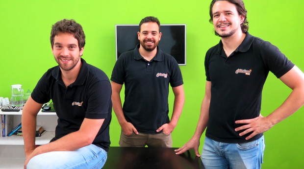 O administrador Lucas Marin, o economista Henrique Zanuzzo e o xxxx Luis Fontes, cofundadores da plataforma OneMarket (Foto: Divulgação)