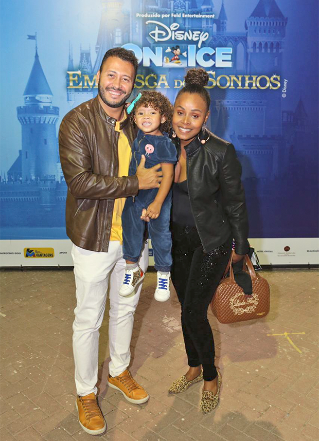 Roberta Rodrigues e Guilherme Guimarães com a filha, Linda Flor (Foto: Reginaldo Teixeira/ CS Eventos/ Divulgação )