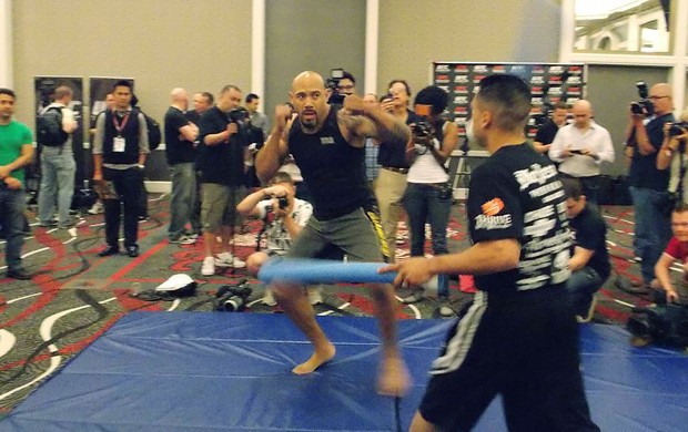 lavarjohnson-ufc-adrianocaldas-gecom-6.jpg