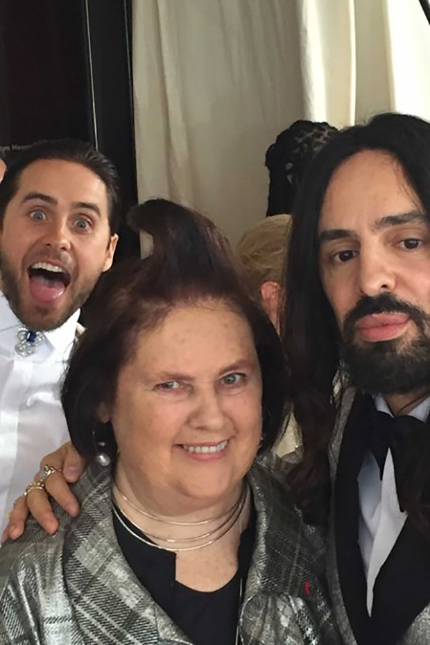 Suzy with Alessandro Michele of Gucci (right), photobombed by Jared Leto (Foto: Divulgação)