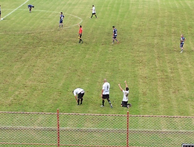 Guga comemora gol pelo Rio Branco-ES sobre o Espírito Santo FC (Foto: Bruno Marques/Globoesporte.com)