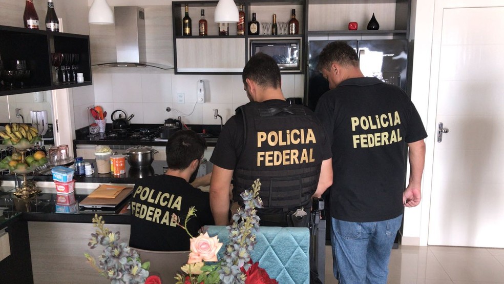 Busca e apreensÃ£o na casa de um empresÃ¡rio de SantarÃ©m na operaÃ§Ã£o "Dilema de Midas" (Foto: PolÃ­cia Federal/DivulgaÃ§Ã£o)