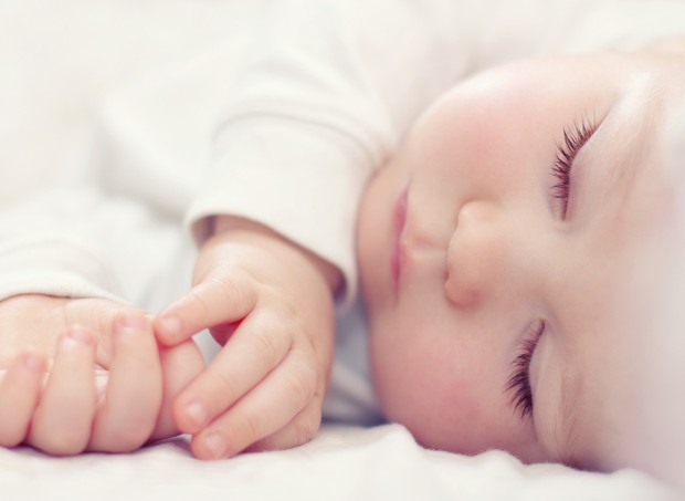 Bebê dormindo (Foto: Shutterstock)