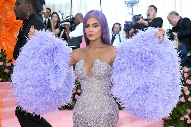 NEW YORK, NEW YORK - MAY 06: Kylie Jenner arrives for the 2019 Met Gala celebrating Camp: Notes on Fashion at The Metropolitan Museum of Art on May 06, 2019 in New York City. (Photo by Karwai Tang/Getty Images) (Foto: Getty Images)