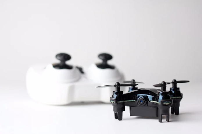 Drone usa Wi-Fi para transmitir vídeo em tempo real para smartphones (Foto: Divulgação/Axis Drones)