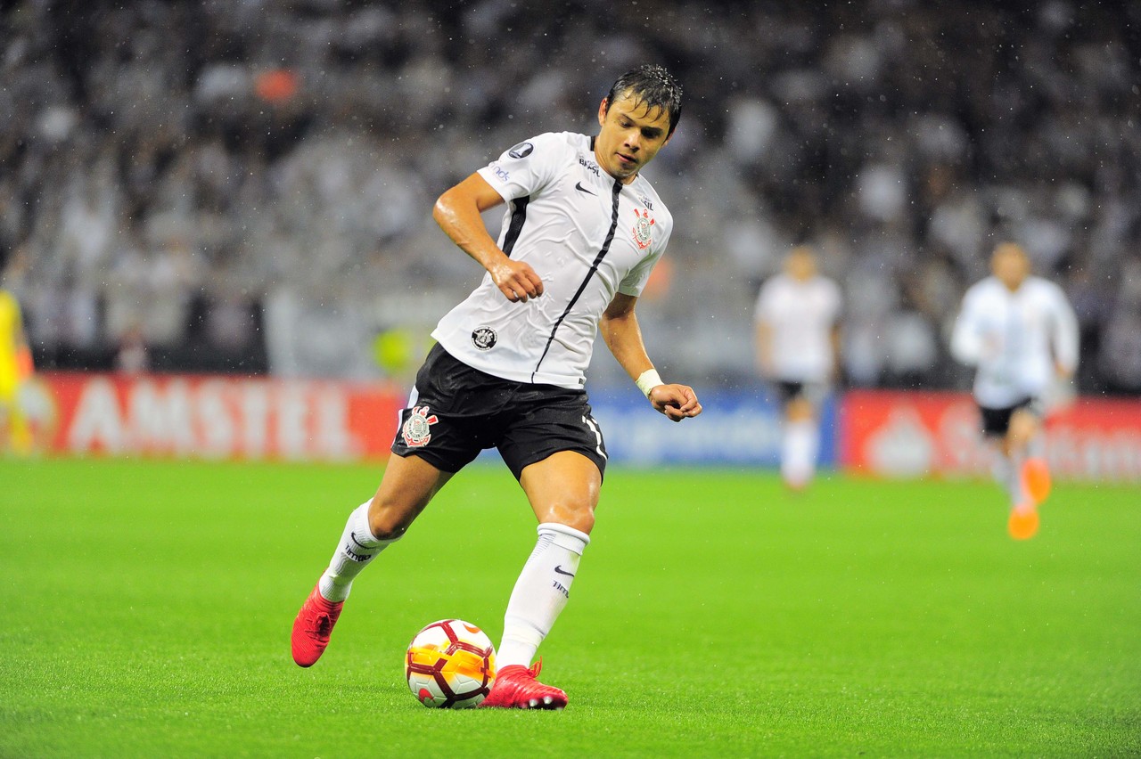 Paraguaios deixam nas mãos do Corinthians e de federação decisão de pedir dispensa da seleção