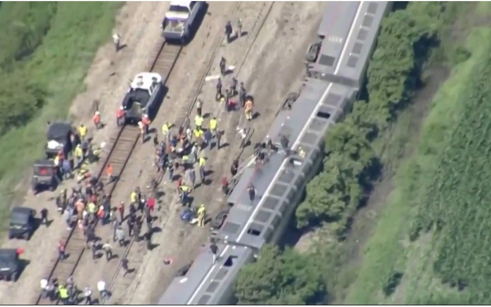 Reprodução de vídeo mostra trem descarrilado no estado do Missouri, nos EUA — Foto: Reprodução
