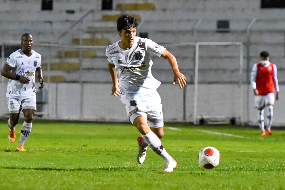 Matheus Anjos jogou a S&eacute;rie B deste ano pela Ponte Preta &mdash; Foto: &Aacute;lvaro Jr./PontePress