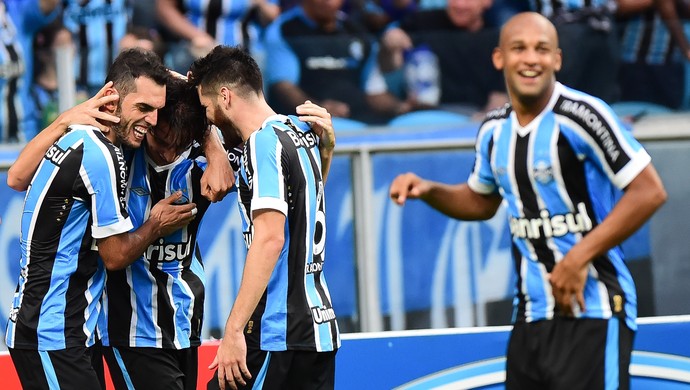Gremistas admitem tensão após gol do Juventude e festejam vaga à final