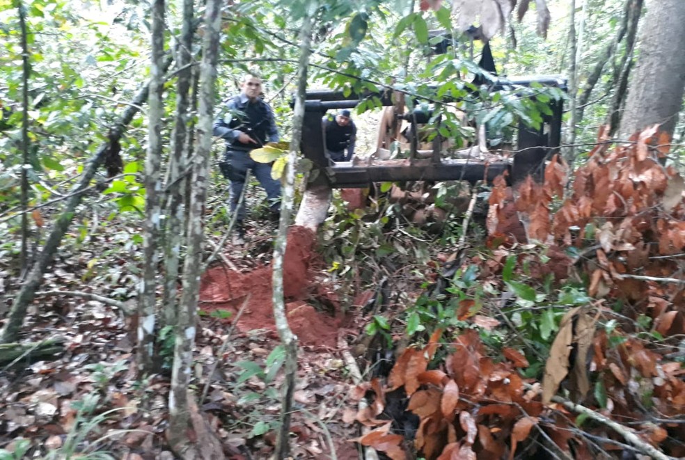 Alguns suspeitos conseguiram fugir — Foto: Polícia Militar/Divulgação
