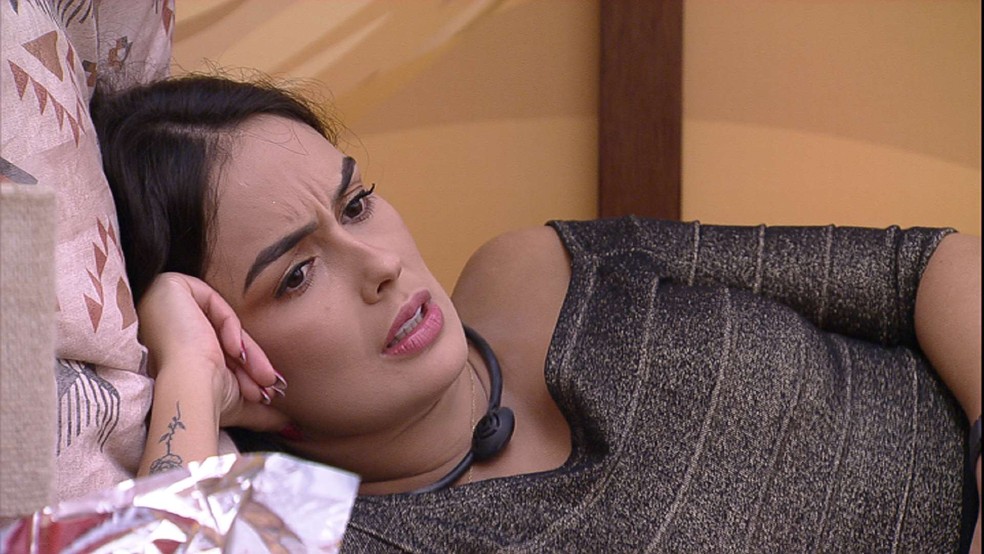 Larissa dá sua opinião sobre o Paredão que eliminou Marvvila e reforça suas alianças — Foto: Globo