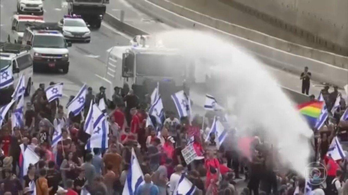 Israelenses se revoltam contra lei que protege Benjamin Netanyahu de ser afastado