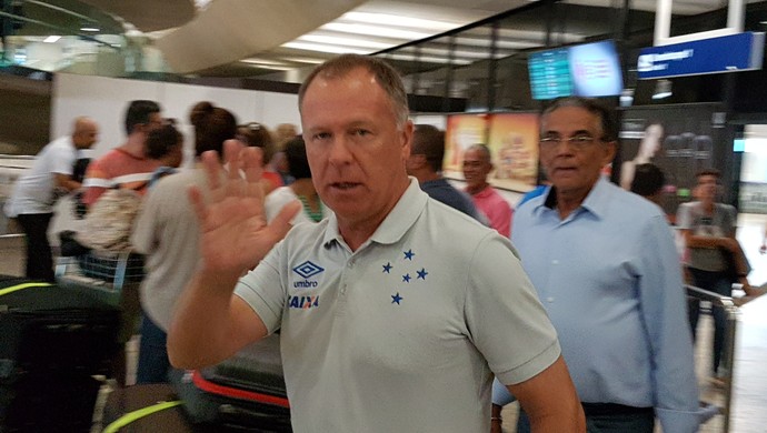 Alegria em dobro: Cruzeiro volta a BH com pontos e classificação na mala