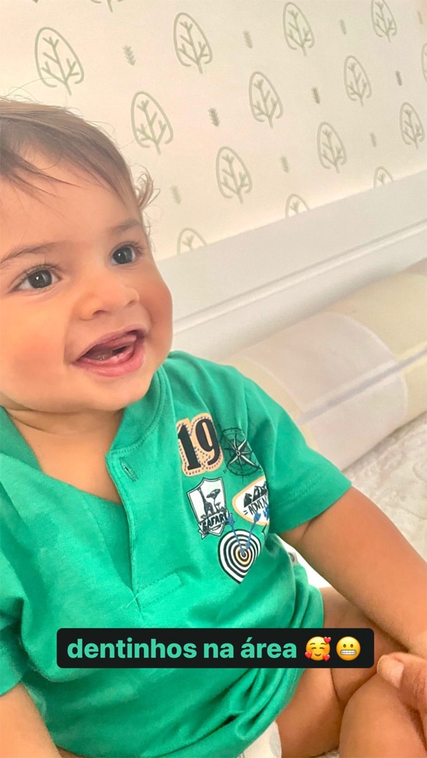 Marília Mendonça mostra primeiros dentinhos de Leo (Foto: Reprodução / Instagram)