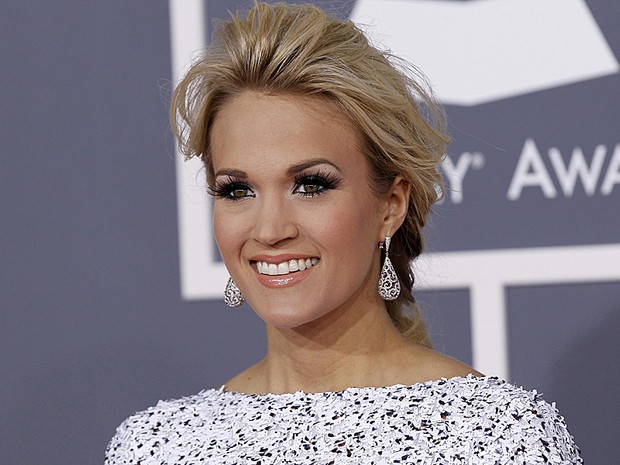 G1 - Carrie Underwood diz fazer música para 'pessoas que trabalham duro' -  notícias em Música