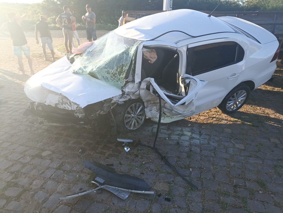 Colisão entre carros deixa dois mortos na PI-243, em Belém do Piauí — Foto: Reprodução