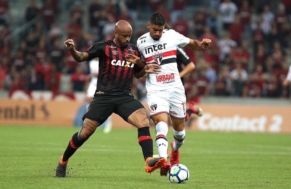 Tréllez fez o único gol do São Paulo contra o Atlético-PR (Foto: Rubens Chiri/saopaulofc.net)