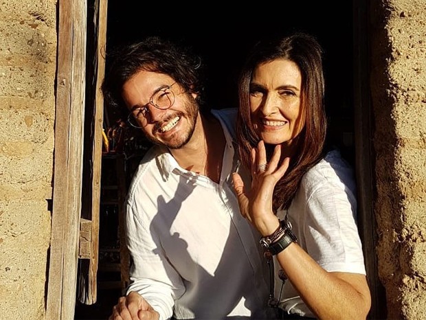 Fátima Bernardes e Túlio Gadelha visitam museu em ...