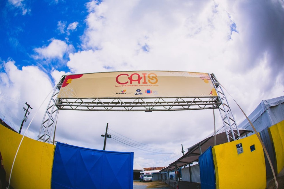Escola Estadual Dr. Francisco Melo, no Conjunto Moacir Andrade, Benedito Bentes, foi reformada para abrigar o Cais — Foto: Agência Alagoas