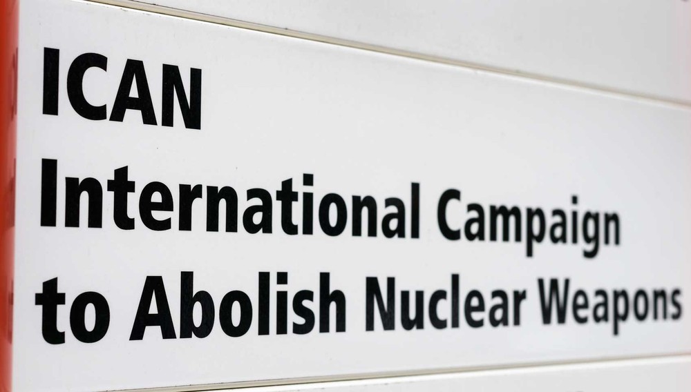 ONG Campanha Internacional para Abolir Armas Nucleares (Ican) leva Nobel da Paz (Foto: Fabrice Coffrini / AFP Photo)