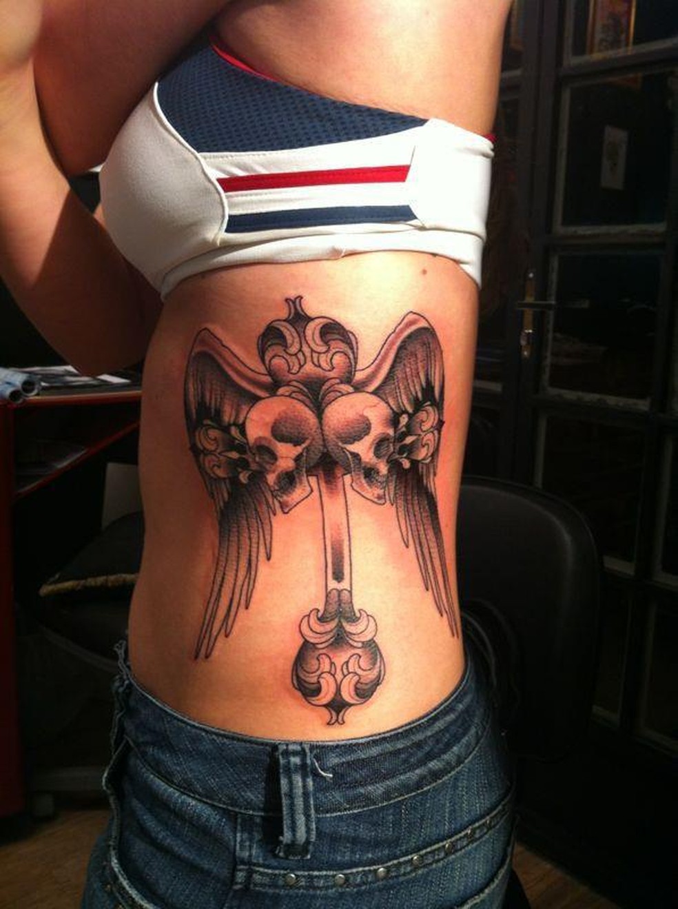 Atriz tatuagem costelas novela Angel Sberse Do The Voice Brasil Revela Que Tem 14 Tatuagens E Fala Sobre Significados Dos Desenhos Rpc Gshow