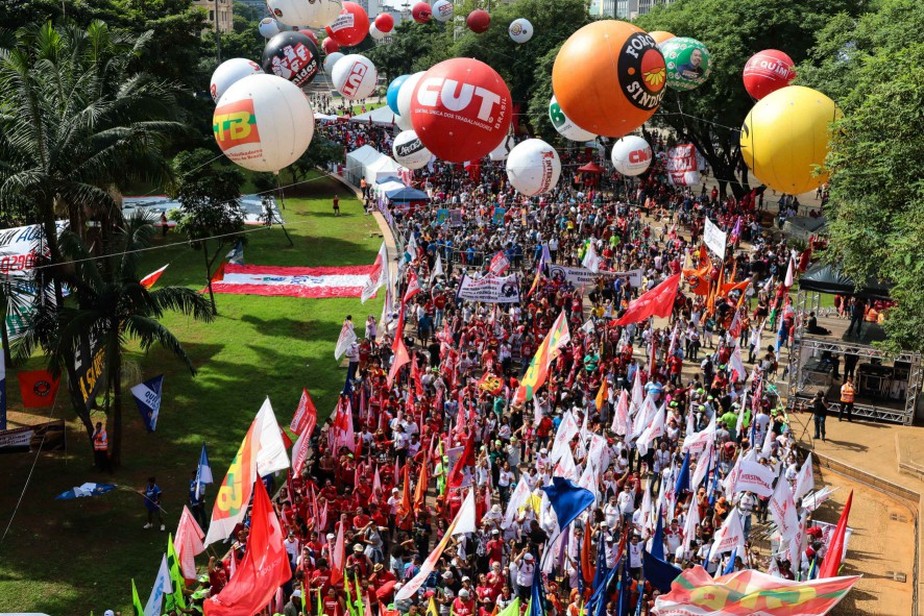 Após 13 anos, Lula chega ao 1º de Maio com as centrais sindicais divididas