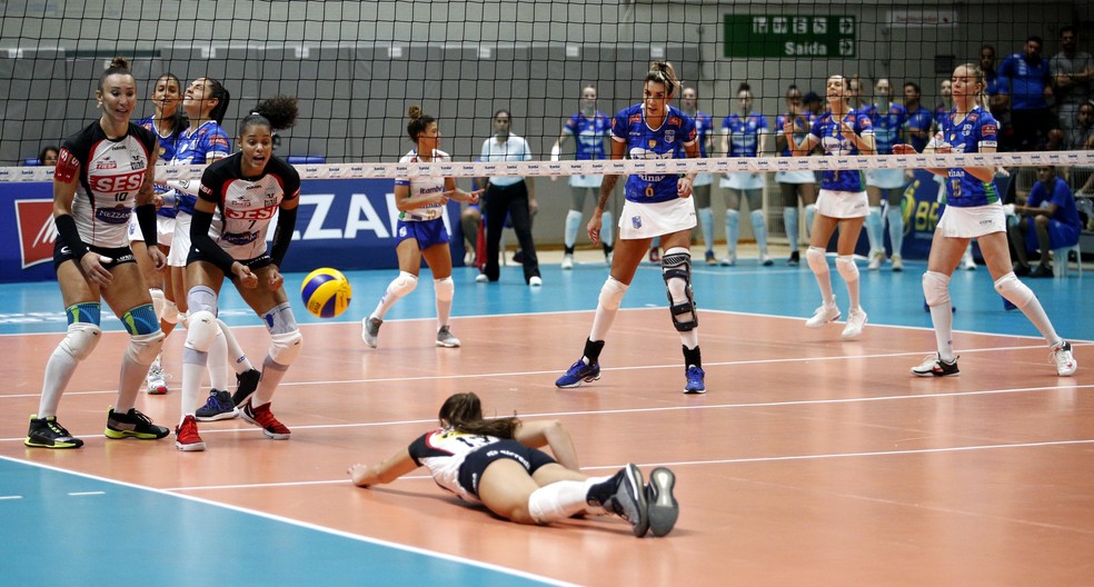 Minas superou o Bauru com boas atuações nos três sets finais — Foto: Orlando Bento / Minas Tênis Clube