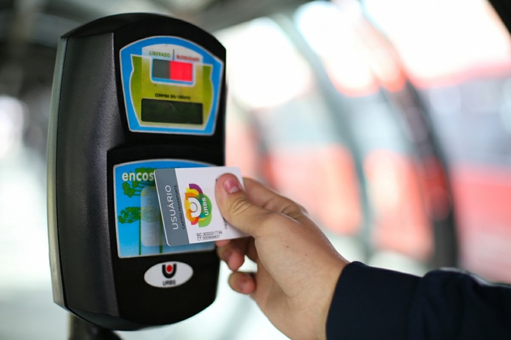 Cartão-transporte é o meio de pagamento mais utilizado no sistema, conforme a Urbs. — Foto: Rodrigo Fonseca/Divulgação/Câmara Municipal de Curitiba