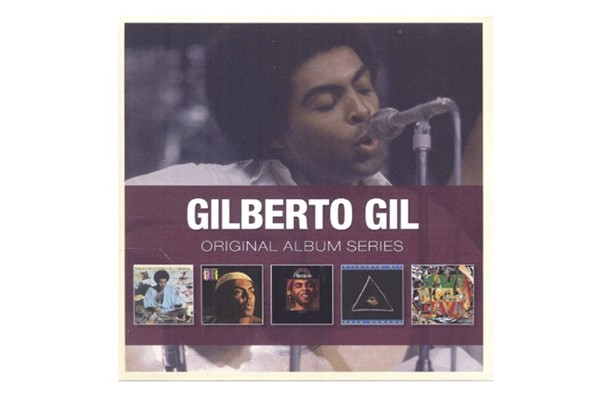 O álbum Series do cantor Gilberto Gil reúne cinco CDs (Foto: Reprodução/Amazon)