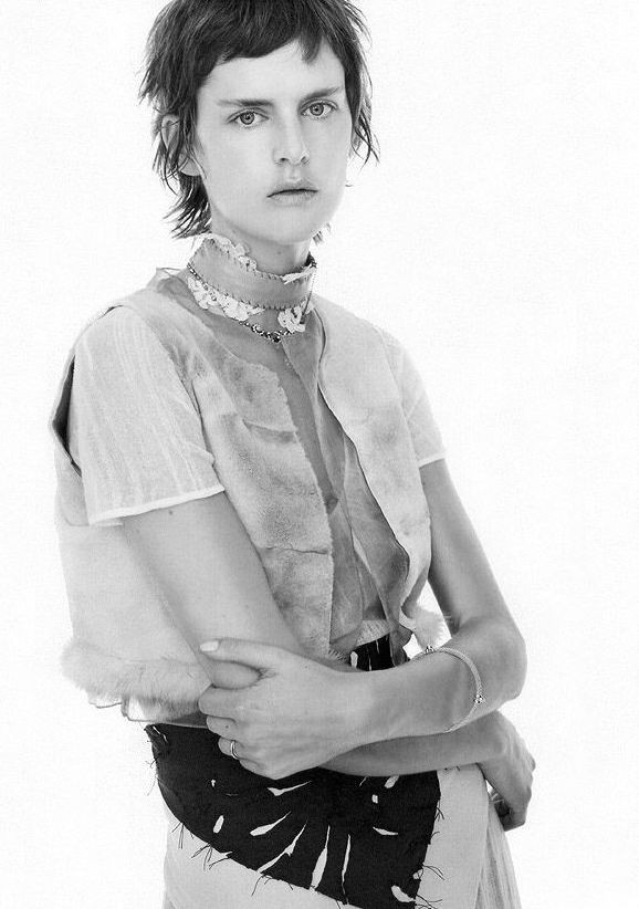 Stella Tennant na Vogue Italia de 2002 (Foto: Steven Meisel)