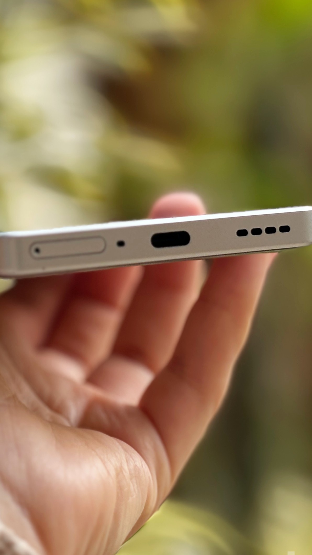 Já limpou os alto-falantes do celular hoje? Veja dicas para limpeza