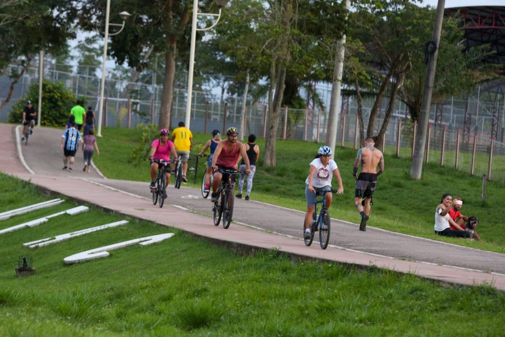 Acreanos têm seguido a rotina normalmente, segundo a pesquisa  — Foto: Marcos Vicentti/Secom-AC