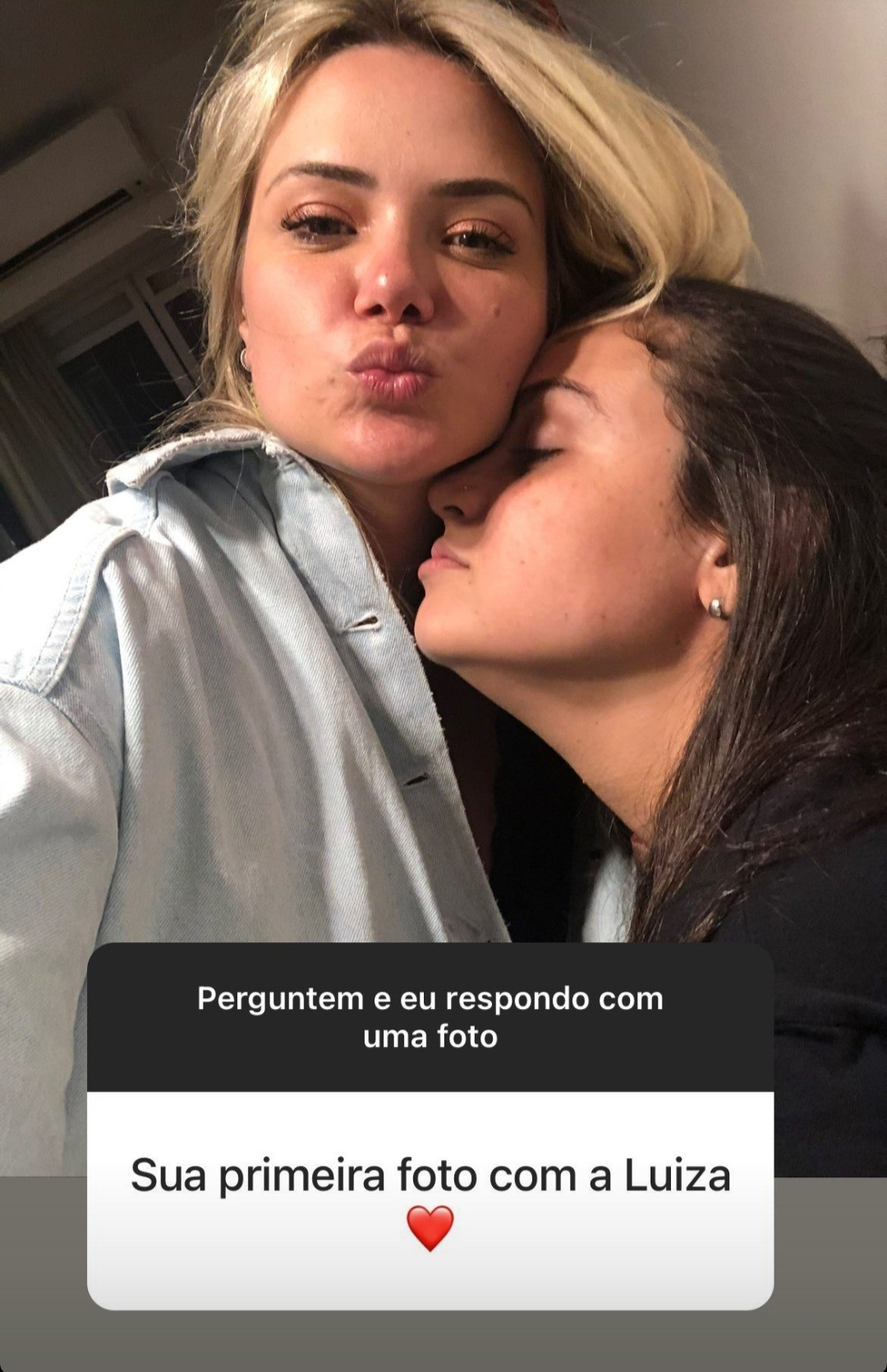 Marcela McGowan e Luiza (Foto: Reprodução / Instagram )