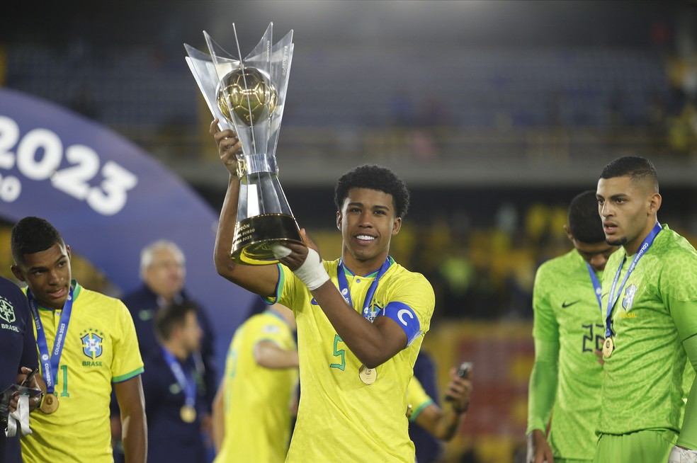 Vasco tenta a volta de Andrey Santos até julho — Foto: Rafael Ribeiro/CBF