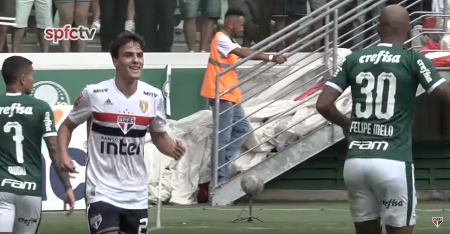 Vídeo: Igor Gomes, do São Paulo, fala de duelo com Felipe Melo: 