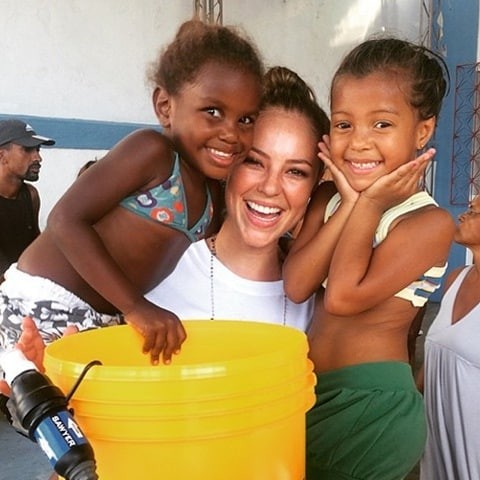 Paolla Oliveira e crianças (Foto: Reprodução: Instagram)