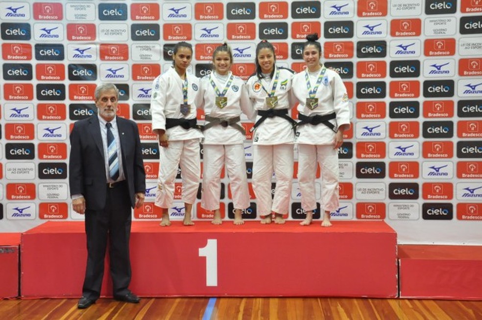 Bronze no Troféu Brasil garantiu vaga no Brasileiro Sênior — Foto: Divulgação / CBJ